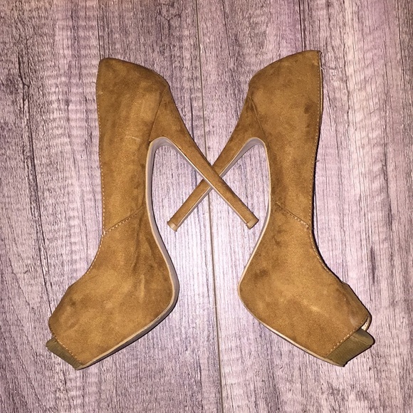 Tan Suede Platforms - Picture 2 of 4